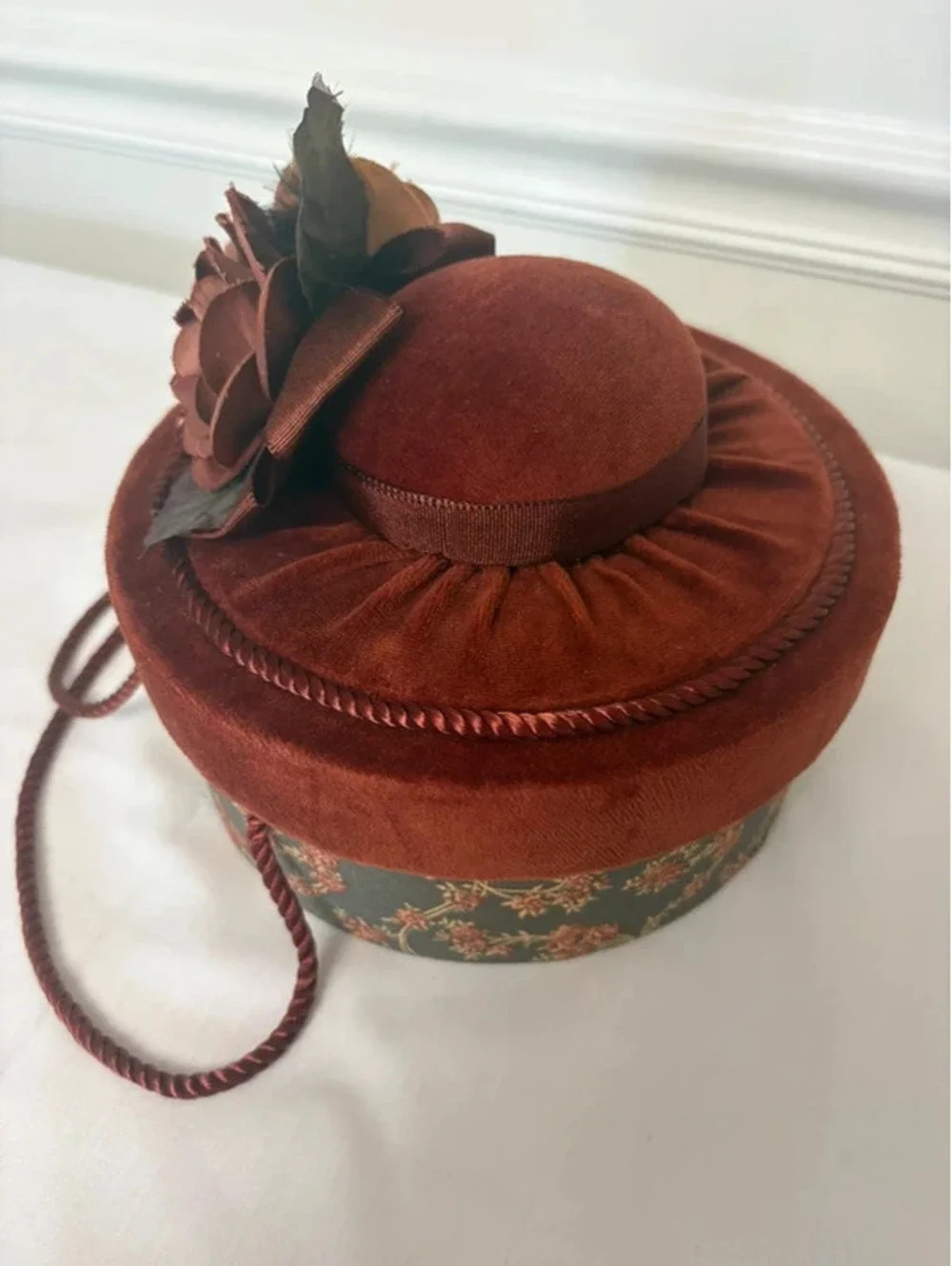 N/A charming round